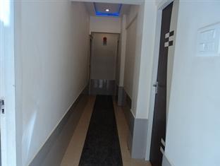 Hotel Royal Palace Mālād Buitenkant foto